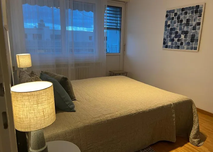 Standing In Ouchy - 로잔